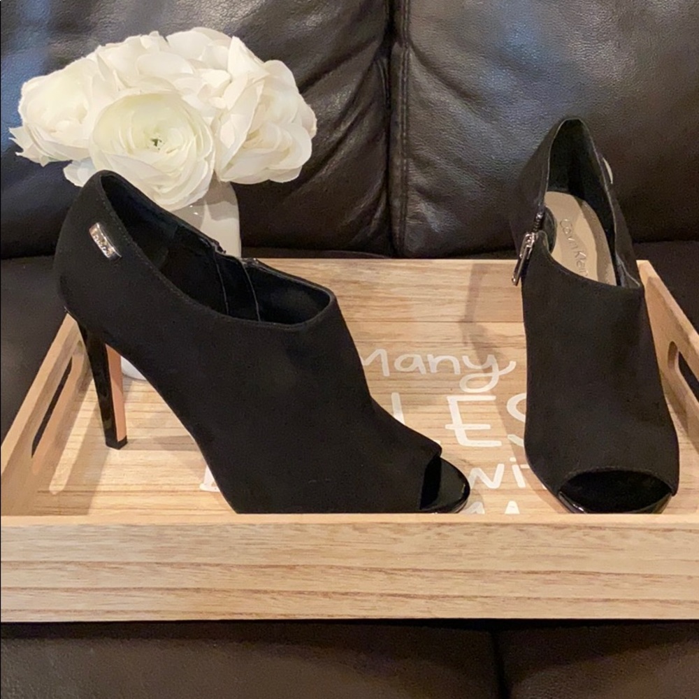 Calvin Klein bootie heals